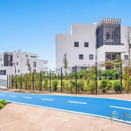 Con Jardin Y Piscina Privada En Higueron West 아파트