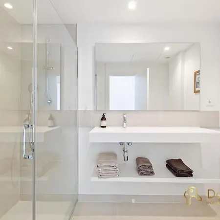 Con Jardin Y Piscina Privada En Higueron West 푸엔히롤라