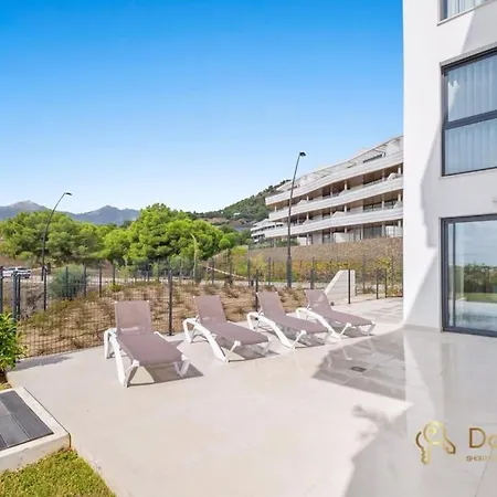 Con Jardin Y Piscina Privada En Higueron West * Fuengirola