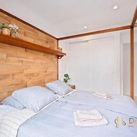 Con Jardin Y Piscina Privada En Higueron West 아파트