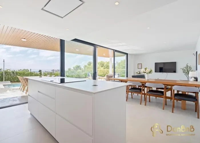 Con Jardin Y Piscina Privada En Higueron West Fuengirola