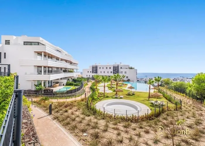 Con Jardin Y Piscina Privada En Higueron West * Fuengirola