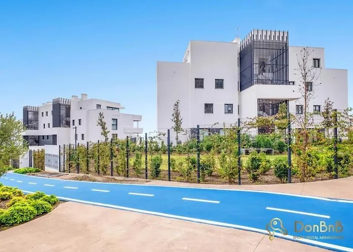 Con Jardin Y Piscina Privada En Higueron West Appartement