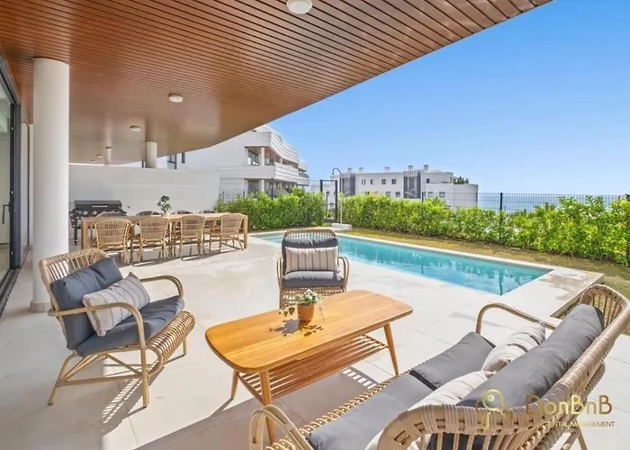 Con Jardin Y Piscina Privada En Higueron West * Fuengirola