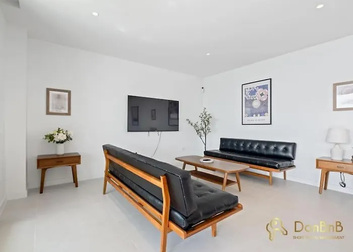 Con Jardin Y Piscina Privada En Higueron West Appartement *