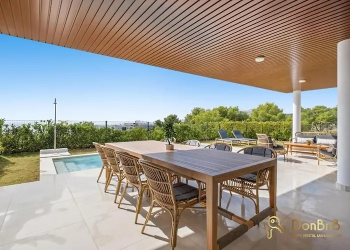 Con Jardin Y Piscina Privada En Higueron West Appartement