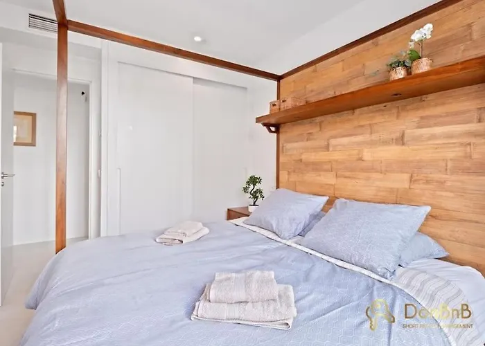 Con Jardin Y Piscina Privada En Higueron West Appartement