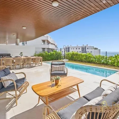 Con Jardin Y Piscina Privada En Higueron West * Fuengirola